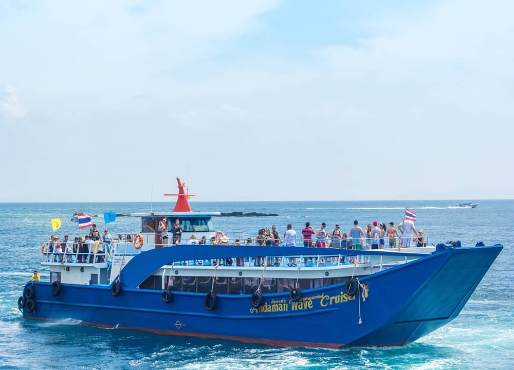 Phuket↔PhiPhi Ferry Transfer [Andaman Wave Master] attraction in Phuket