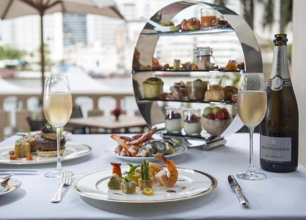 The Lobby Afternoon Tea at The Peninsula Bangkok dining experience in Bangkok