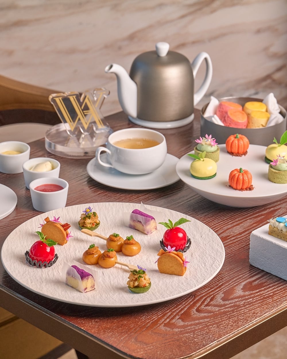 Afternoon tea at Peacock Alley by Waldorf Astoria Bangkok afternoon tea in Bangkok