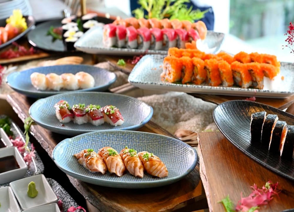 Lunch & Dinner Buffet at Lord Jim's by Mandarin Oriental Bangkok dinner cruise in Bangkok hotel buffets