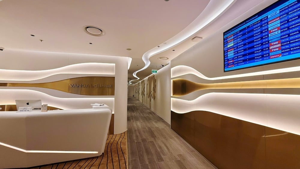 VANDA LOUNGE (Danang international airport)