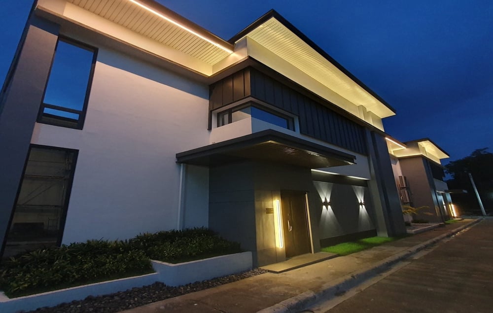 Pool Villa + Golf Package + Car (Clark)