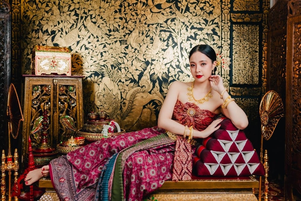 CHUT THAI Thaphae Thai Costume Rental