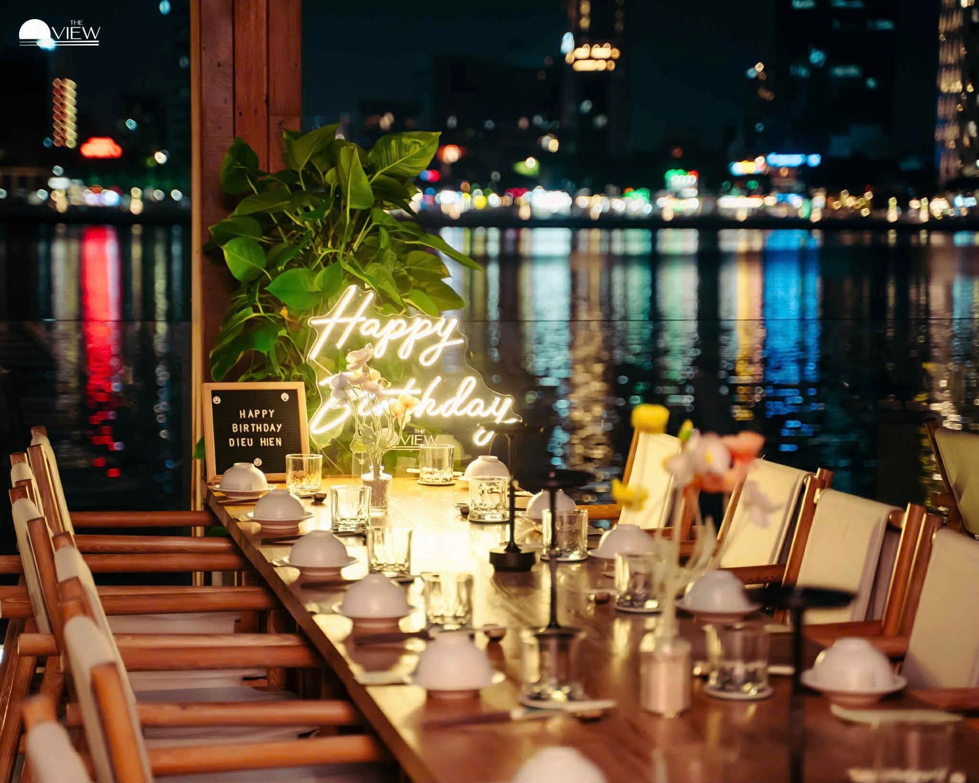 The View - Yacht Restaurant Da Nang